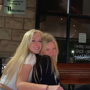 Meet your Posher, Ellie